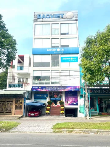 Cho thuê tòa nhà mặt tiền đường Võ Văn Kiệt 5 lầu