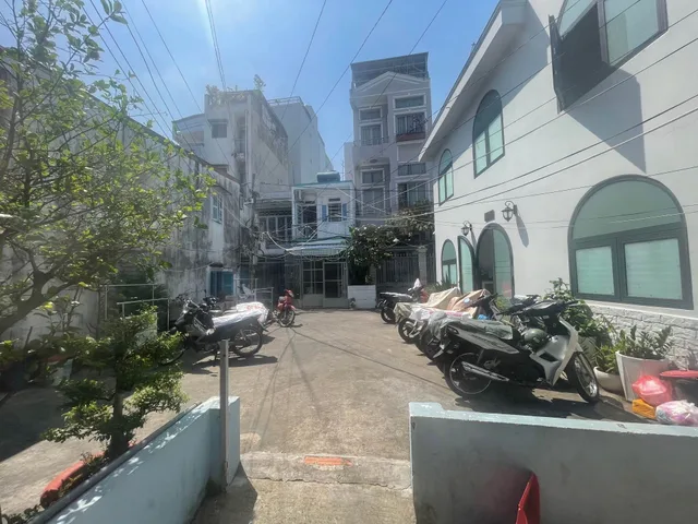 Quận 8 - N.HÀ Hưng Phú – ngay cầu CHỮ Y – 💰: nhỉnh 5 tỏi