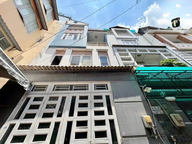 Nhà bán ngô đức kế 4 tầng cải tạo căn hộ dịch vụ