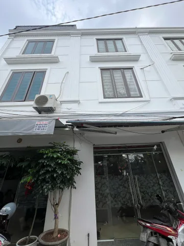 Bán nhà tặng full nội thất 150m² có sẵn 50m² thổ cư ngang 4,1m giá 2.55 tỷ tại Phường Hưng Đạo (ngõ 2,4m Tiểu Trà)