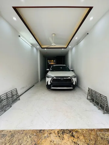 Bán nhà mặt phố Hoàng Mai – Giá 24.5 tỷ – DT 70m² x 5 tầng – MT 3.7m – thang máy, gara ô tô, kinh doanh