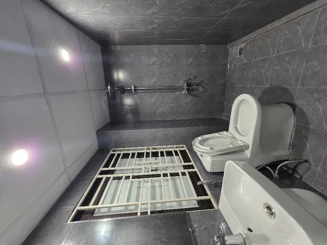 40m2 sổ đỏ nhà 5 tầng, nội thất ở ngay, bán kính 100m là đỗ oto, trường học, chợ. khu vực ổn định không quy hoạch, gần vành đai 2.5, chỉ 7.8 tỷ