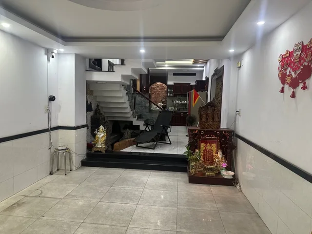 Bán nhà 80m² full thổ cư ngang 4m giá 5.99 tỷ tại Đường Đông Lân Xã Bà Điểm