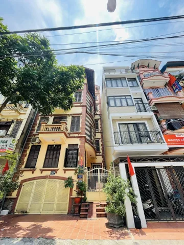 BÁN NHÀ PHÂN LÔ ĐƯỜNG TRẦN QUỐC HOÀN. 100M2 - 7 TẦNG. MT 8.4M.