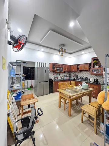 BÁN NHÀ LÔ GÓC 2 MẶT TIỀN NGUYỄN CÔNG HOAN - GẦN BẾN XE- DT 135M2 - CHỈ 9 TỶ X TL