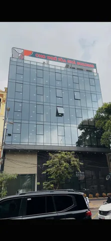 Cho thuê nhà mặt đường Pháp Vân ngay ngã tư nút giao Giải Phóng 110m x7T 1 hầm thang máy