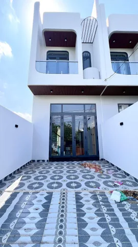 Nhà lầu mới xây dựng hẻm xe hơi trung tâm P5, Tp Mỹ Tho