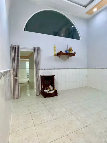 Nhà đẹp 2/ ngắn LIÊN ẤP 2-6 Vĩnh Lộc A. 
 DT: 4,5*13,5m đổ lửng. 
Thiết kế: 2 PN .2 WC . 1 PK lớn