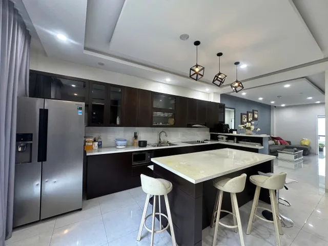 CHO THUÊ SHOPHOUSE 4 TẦNG MẶT TIỀN NẠI NAM