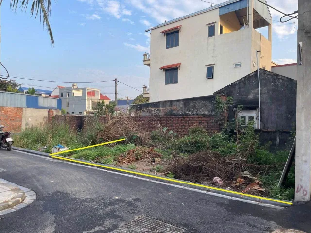 Bán đất Khê Nữ xã Phúc Thịnh chỉ hơn 4 tỷ 50m2 ô tô vào tận nơi sổ full thổ cư mặt tiền rộng đẹp