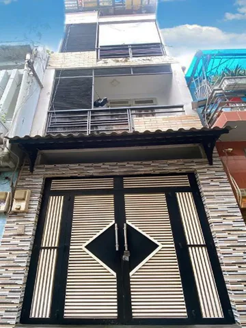 📣  Nhà hẻm 4m 𝙇Ê 𝙃Ồ𝙉𝙂 𝙋𝙃𝙊𝙉𝙂 trung tâm Q10 , thuận tiện kinh doanh đa ngành nghề .💰 Giá 𝟵,𝟮𝞣ỷ có thể TL .