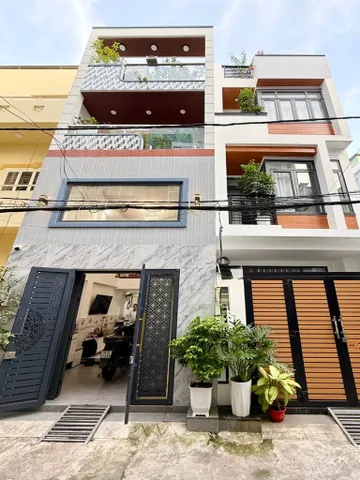 📢  Nhà đường 𝙉𝙂𝙐𝙔Ễ𝙉 𝙏𝙍Ọ𝙉𝙂 𝙏𝙐𝙔Ể𝙉 , hẻm xe hơi 6m , trung tâm QPN sát NGUYỄN VĂN TRỖI gần Sân Bay .