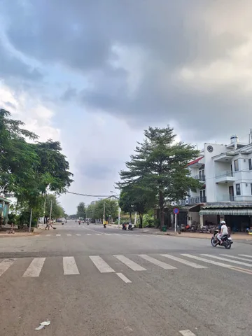 Giảm mạnh 2 tỷ, Căn Nhà Mặt Tiền Đường 20m KDC Bình Chiểu Thủ Đức 125m 4 Lầu