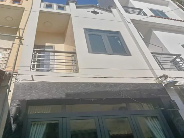 🔊  Nhà ngay khu BÀU CÁT , hẻm 4m , trung tâm Quận Tân Bình , gần chợ Bà Hoa , Sân Bay , tiện ích bao quanh .