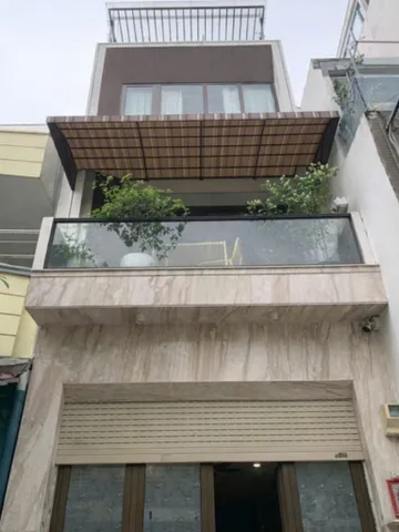 📣  Mặt tiền đường HÀN HẢI NGUYÊN , trung tâm Q11 thuận tiện kinh doanh đa ngành nghề , nhà có cửa sau.