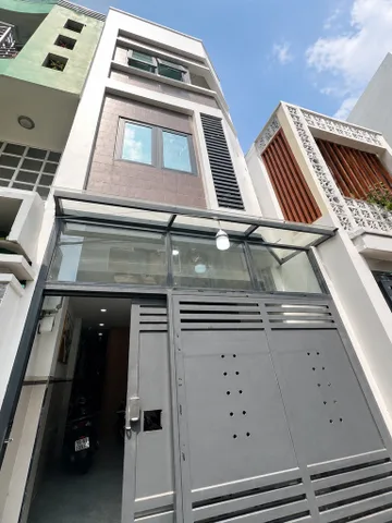 📣  Nhà sát chợ PHẠM VĂN HAI gần Sân Bay, hẻm ôtô, thuận tiện di chuyển và kinh doanh buôn bán, tiện ích không thiếu thứ gì.