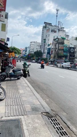 Bán nhà 120m²  5.2×22m² giá 42.9 tỷ Phường Cầu Ông Lãnh