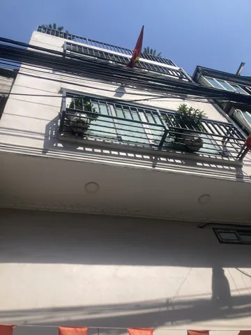 Cho thuê nhà 5 tầng 30m²/tầng, mặt tiền đường 5m
