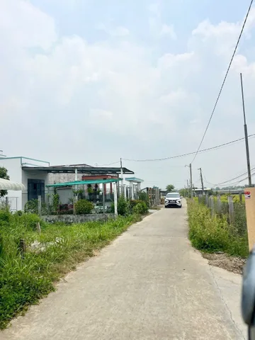 Cần bán nhanh lô đất đẹp ở tt Tân Trụ, cách cầu Bến Lức 15km