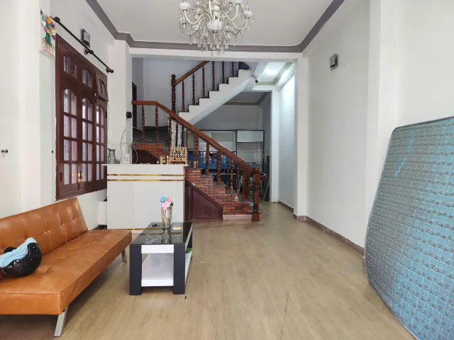 CHO THUÊ NHÀ 18 TRIỆU GẦN CHỢ ĐÊM ĐÀ LẠT