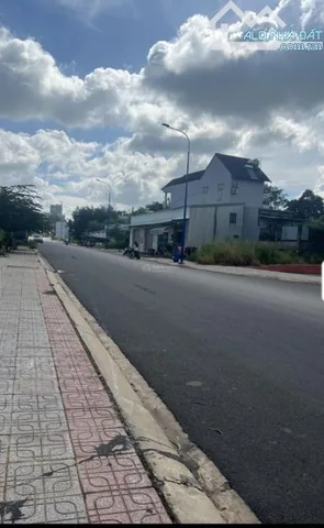 Bán đất 2400m² ngang 14m giá 28.8 tỷ tại Phường Thuận An
