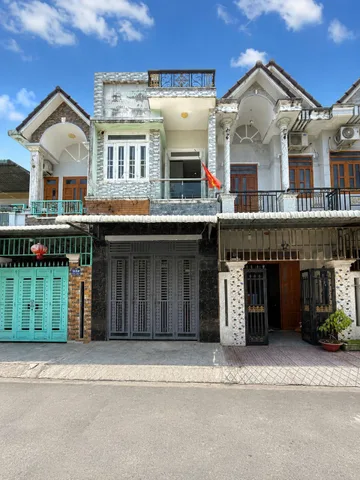 Nhà bán trệt lầu khu dân cư dakpak gần ngã tư bình thung