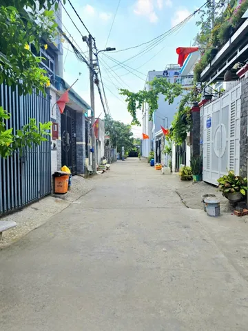 🚗 BÁN NHÀ 2 TẦNG - 66M2(4*16.5), HOÀN CÔNG - 3PN( CÓ P. NGỦ TRỆT) - KHÔNG QH - NHÀ PHỐ, HẺM XE HƠI - GẦN CHỢ, UBND - P LONG TRƯỜNG.(A)