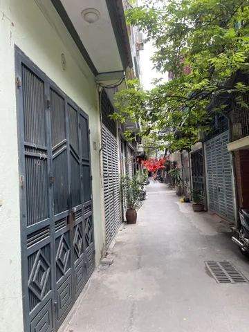 Có căn nhà ở Thái Thịnh, thực sự là căn hiếm trong phân khúc dưới 15 tỷ khiến mình đi xem xong thấy rất thích.