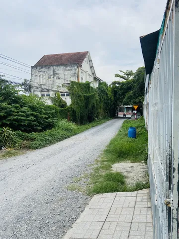 Đất Ninh Thuận, Bàu Năng, cách DT781 chỉ 50m. Ra Toà Thánh và chợ Bàu Năng đúng 1km