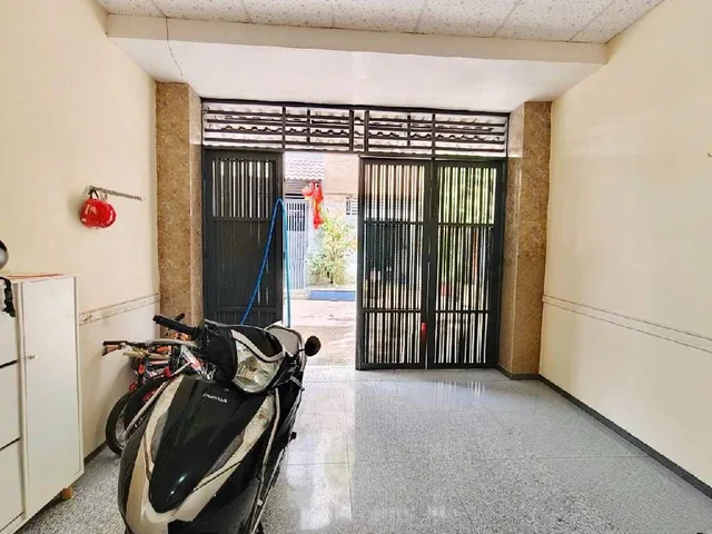 Bán nhà 80m²  4×20m²  giá 7.3 tỷ  Phường Phú Thọ Hòa