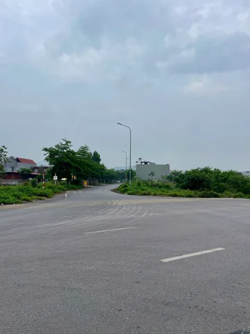 Bán đất 102m² full thổ cư ngang 5m giá 4.1 tỷ tại Đường Quốc Lộ 18 Phường Tiền Phong