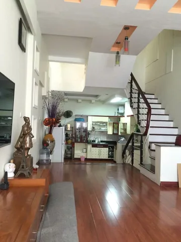 Cho Thuê Nhà Phùng Khoang 50M² 5 Tầng 4 Ngủ - Nội Thất CB - Ô Tô Đỗ Cửa - Giá Thuê 17tr