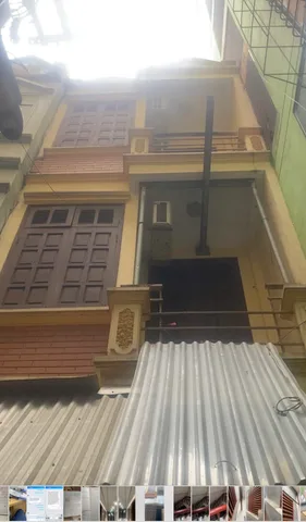nhà cách ngõ ô tô tránh 15 mét, nhà 3 tầng 1 tum, có điều hòa, 2 phòng