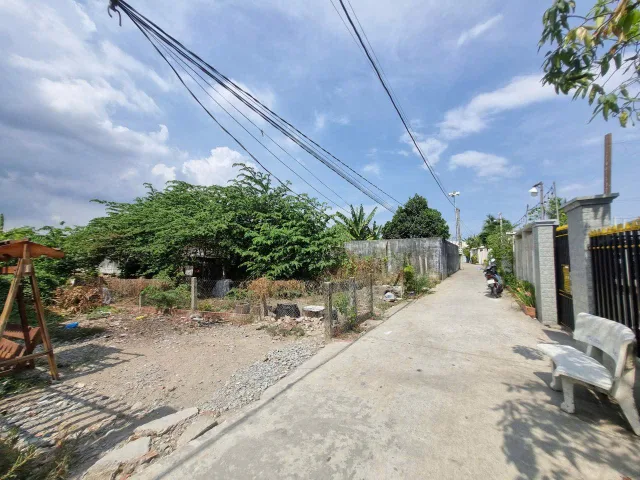 Bán nền đẹp 5.8m (nở hậu 7.5) x 33m ngay thị trấn chợ Cần Đước, Long An, Chỉ 8.5 tr/ m2 Tl, Gọi ngay