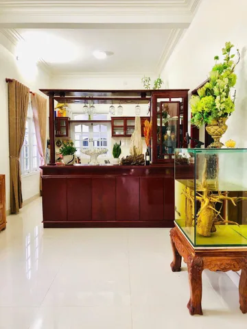 Cho thuê villa 8 phòng ngủ đường Hùng Vương phường 9 Đà Lạt giá 18 triệu/tháng