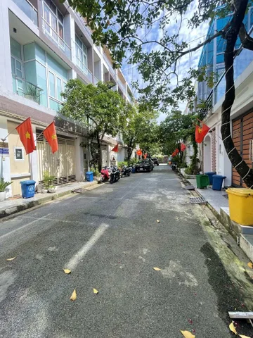 BÁN NHÀ 4 TẦNG THẠNH XUÂN 25 - HẺM XE HƠI 7M - KHU VIP CAO TẦNG