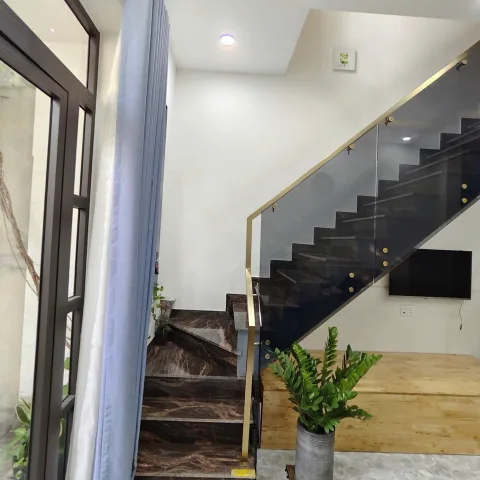 Bán Gấp Nhà Phố 2 Tầng Diện Tích 98m2 (4x24) Xe Hơi Đỗ Sân Trước Ra Thới An 32 Q12