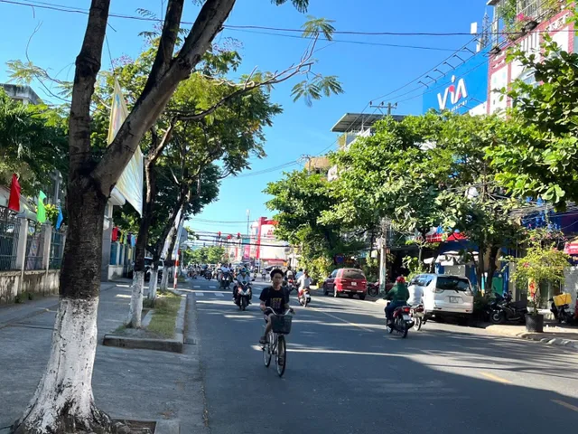 NHÀ 3 TẦNG MẶT TIỀN HÀ HUY TẬP - NGAY NGÃ TƯ - TIỆN KINH DOANH - GIÁ ĐẦU TƯ