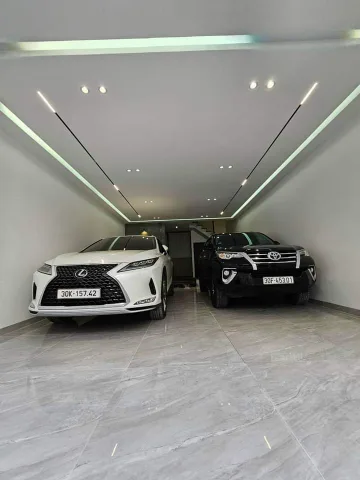 Phân lô vỉa hè ngõ 19 Kim Đồng, Hoàng Mai, 6 tầng thang máy, ô tô vào nhà, 75m2, 25.6 tỷ