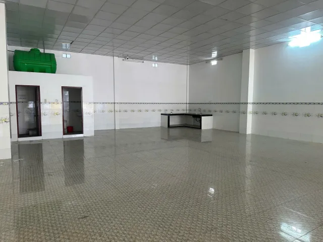 Cho thuê mặt bằng kho mới 200m2 gần trường lái chiến thắng cần thơ giá 18 triệu