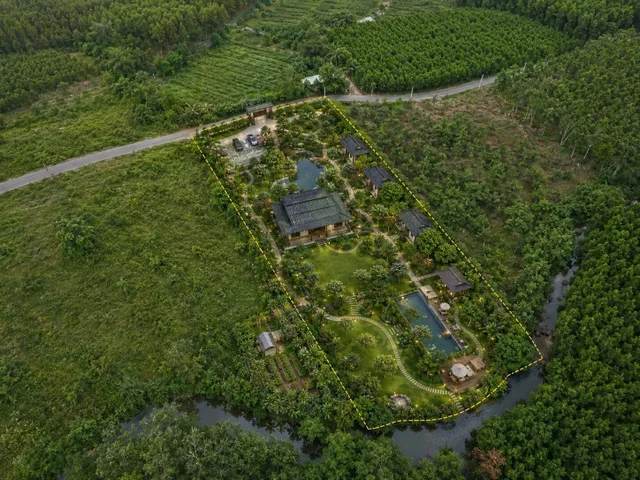 Đất rộng mặt tiền nhựa thông view suối cầu 3 chính chủ , chỉ 800k/m2 sẵn thổ cư