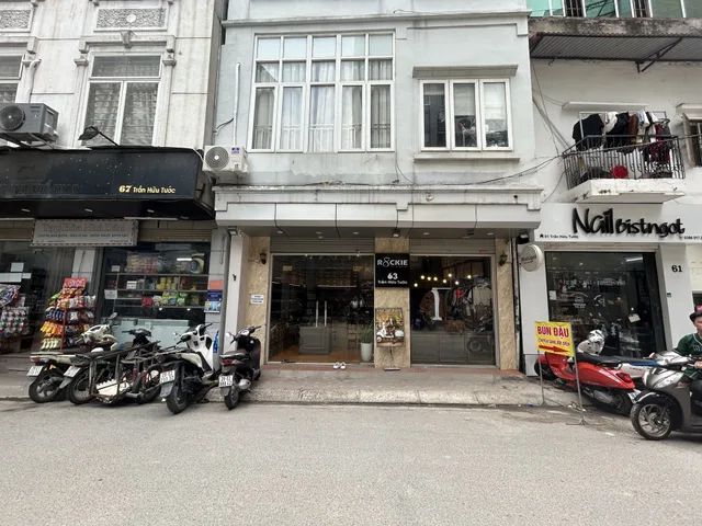 Bán nhà mặt tiền đường 10m, nhà 37m², ngang 6,5m giá 18 tỷ tại Phường Đống Đa