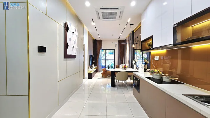 300tr có luôn căn hộ 2 Phòng ngủ -  mặt tiền QL1A