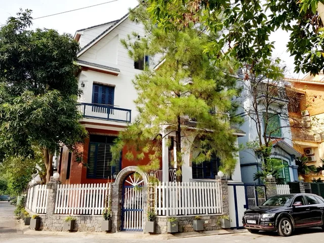 BIỆT THỰ VƯỜN ĐÀO - KHU VỰC VÍP - TOÀN QUAN CHỨC - DOANH NHÂN THÀNH ĐẠT Ở