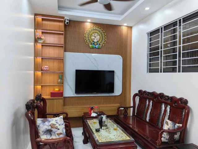 Nhà mới Thuỵ Phương gần chợ Kẻ Vẽ, full đồ ở ngay, không gian sống tiện nghi và an tâm