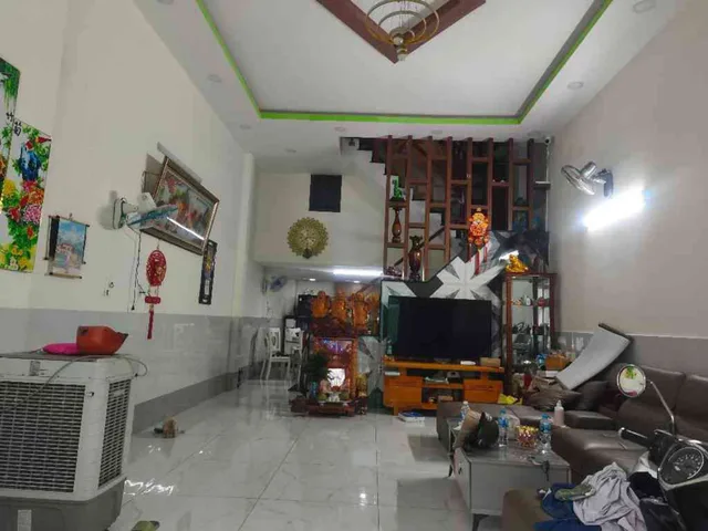 Cần bán gấp 3 tầng bình hưng hòa bình tân.