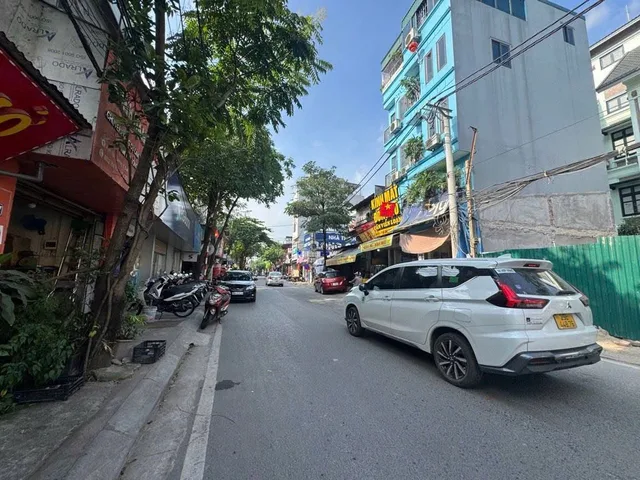 💥Ỷ LAN - THUẬN AN-GIA LÂM- NGÕ THÔNG - DT 90 MÉT GIÁ CHỈ NHỈNH 6 TỶ

👉Vị trí siêu đẹp tại trục đường  to .Cơ hội tốt cho cả khách mua ở lẫn nhà đầu tư đón sóng Gia Lâm lên Quận.

Thông số vàng: Diện tích 90m², mặt tiền 5m thông số lý tưởng, đất vuông 