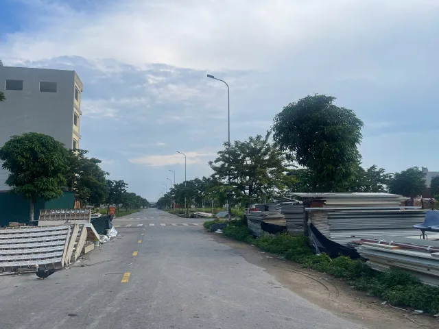 Bán đất an bình vọng đông yên phong dãy LK1. Đường rộng 32m. Trung tâm KCN yên phong mở rộng 2. Diện tích 100m mặt 5m hướng bắc. Xã yên trung tỉnh bắc ninh