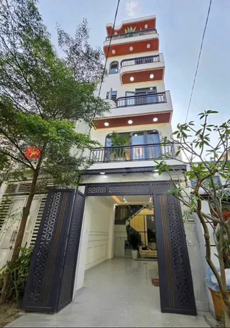 Cô chú bán gấp về quê nhà gần MT Nguyễn Thượng Hiền, P.5, Q. Bình Thạnh – 38,6m2 giá 1tỷ825r. Sổ chủ giữ.