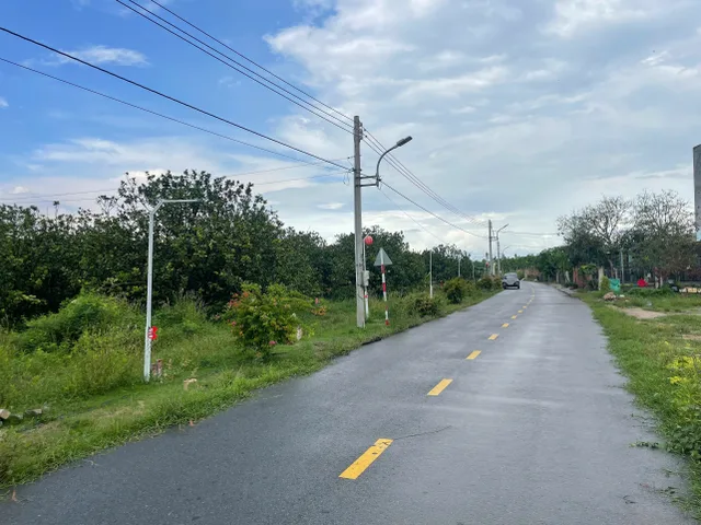 Chủ bán lổ đất Bàu Bàng (nay là Thủ Văn Thố – TP.HCM)
Từ 1.500m² – hơn 2.000m² · Mặt tiền 17m · Sổ hồng sẵn